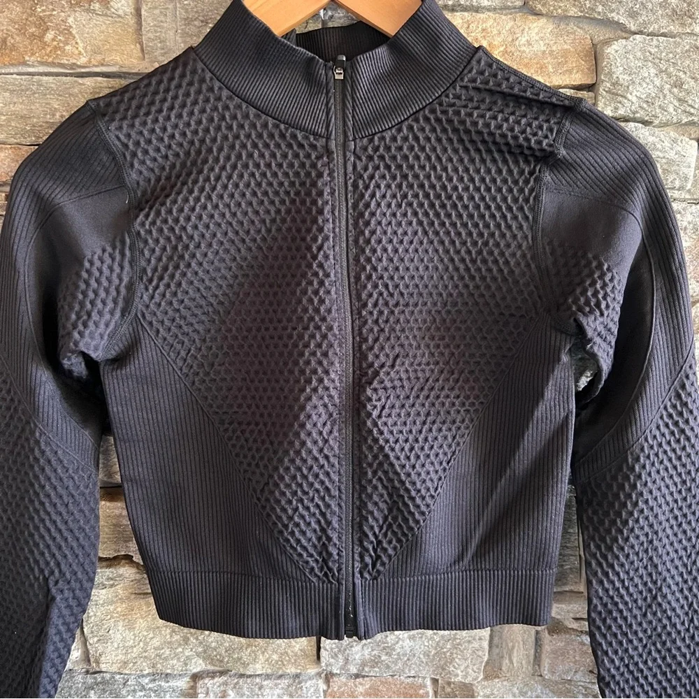 Zara Technical Cropped Long Sleeve Zip Top - Picture 10 of 14